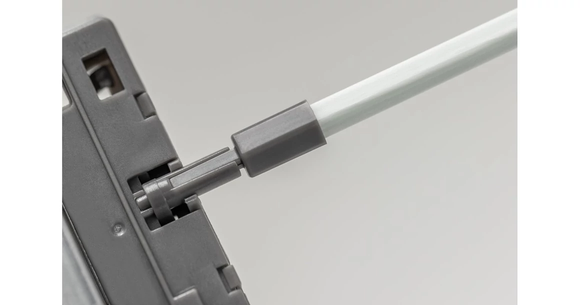 Kép 2/2 - Fiókoldal AXISPRO POSH-OPEN-hez szinkronizáló keresztrúdhoz rögzítő / 2 db /