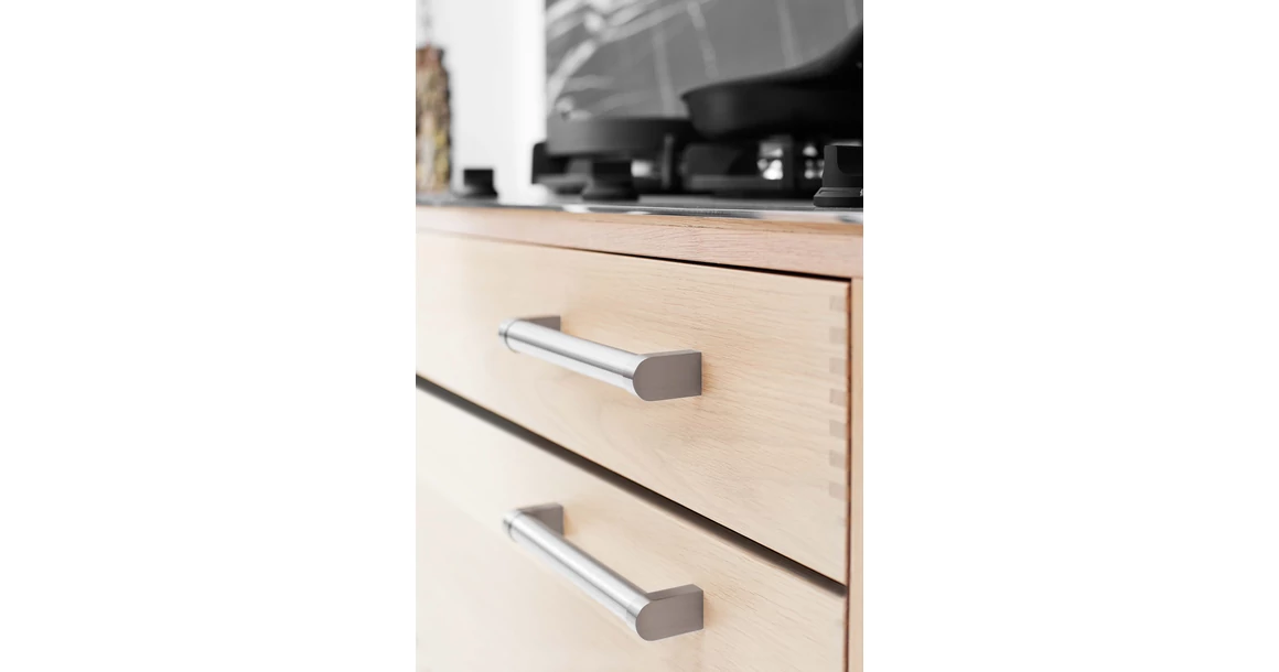 Kép 2/2 - Fogantyú Furnipart BYTE gomb, acél, polírozott acél