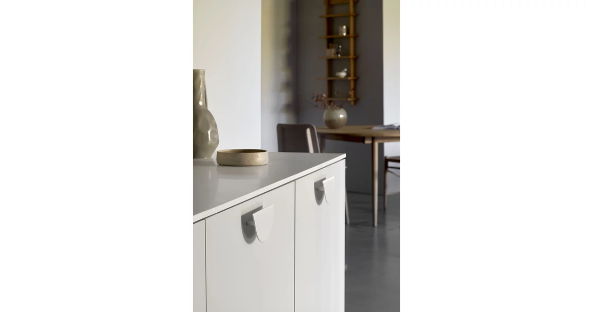 Kép 2/6 - Fogantyú Furnipart HORIZON LARGE   64mm, fém, fehér matt