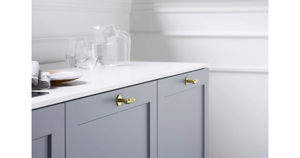 Kép 2/5 - Fogantyú Furnipart MANOR T gomb, fém, arany