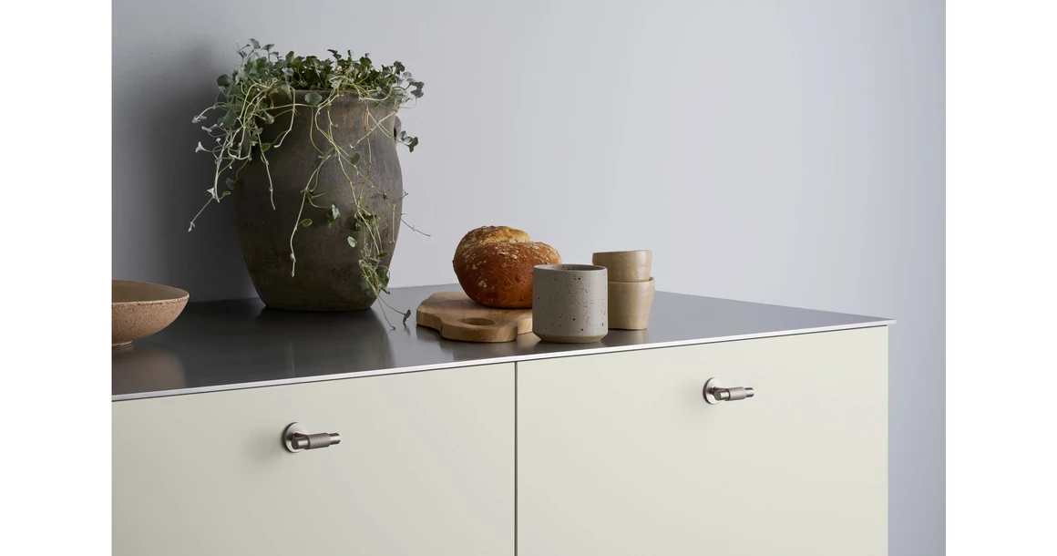 Kép 3/3 - Fogantyú Furnipart MANOR T gomb, fém, szálcsiszolt