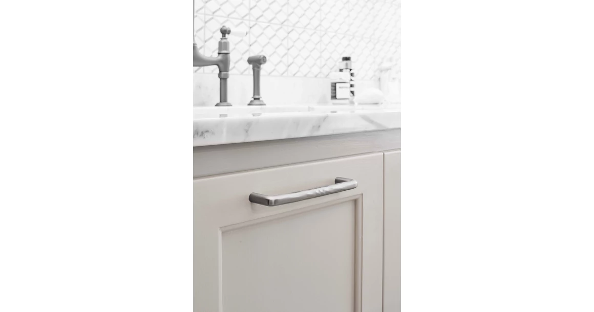 Kép 2/2 - Fogantyú Furnipart SHUFFLE  160mm, fém, szálcsiszolt