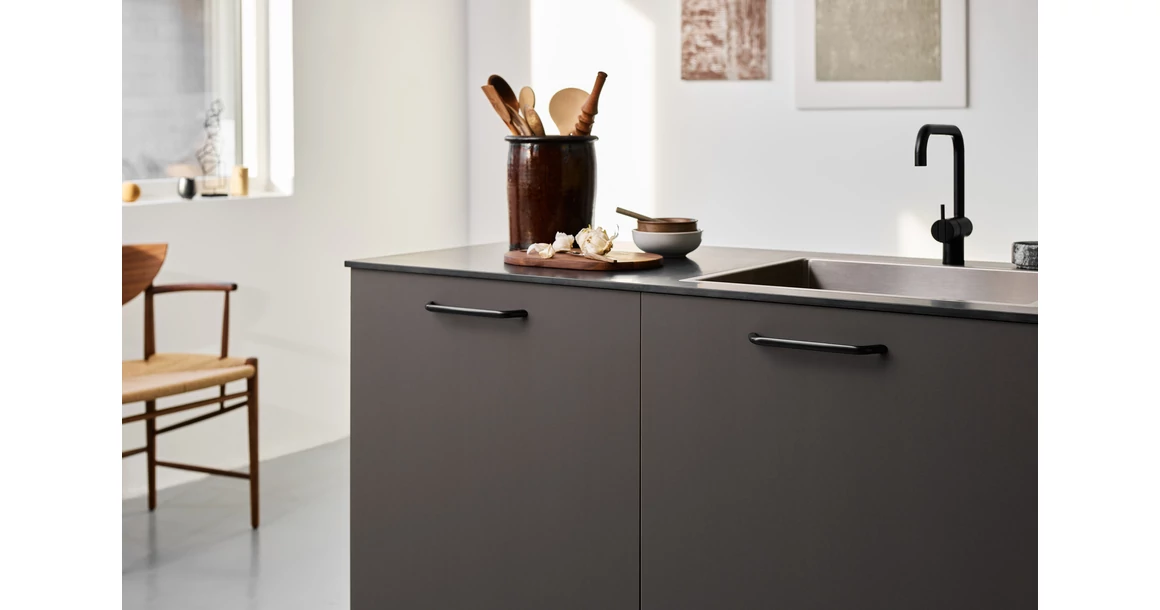 Kép 3/4 - Fogantyú Furnipart SPACE  128mm, alumínium, fekete