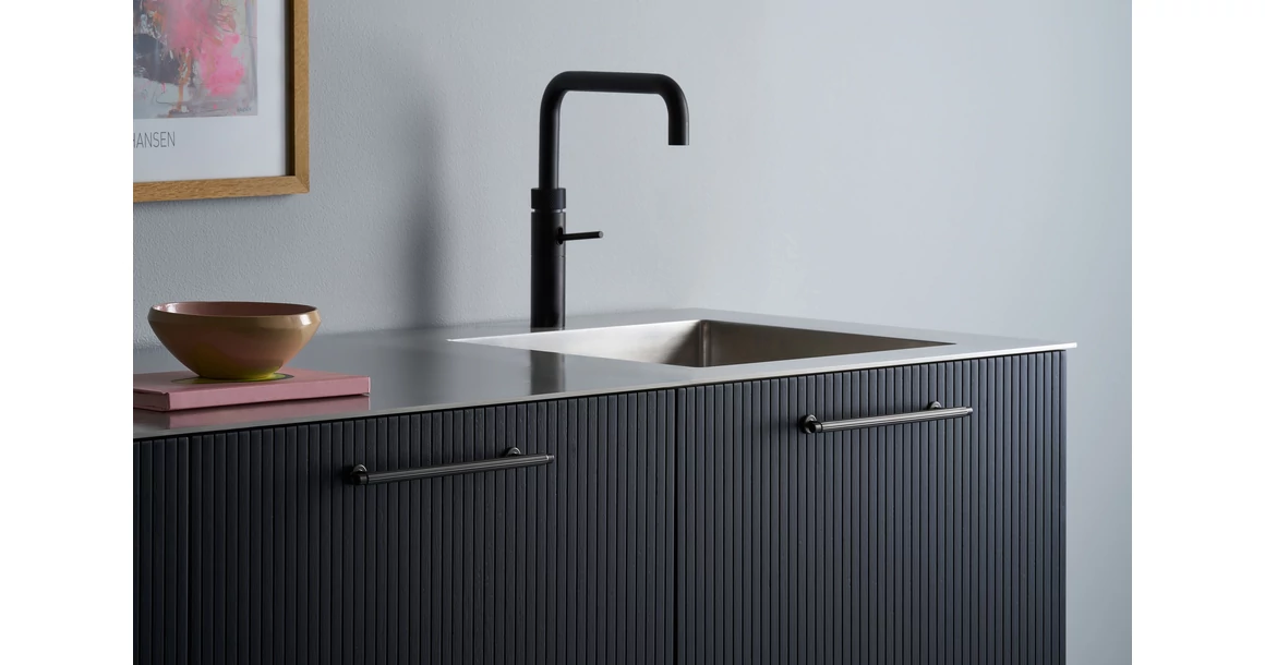 Kép 2/3 - Fogantyú Furnipart VILLA  192mm, fém, fekete metál