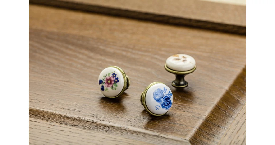 Kép 5/5 - Fogantyú porcelán-fém, gomb J4, antik sárgaréz - barna virág