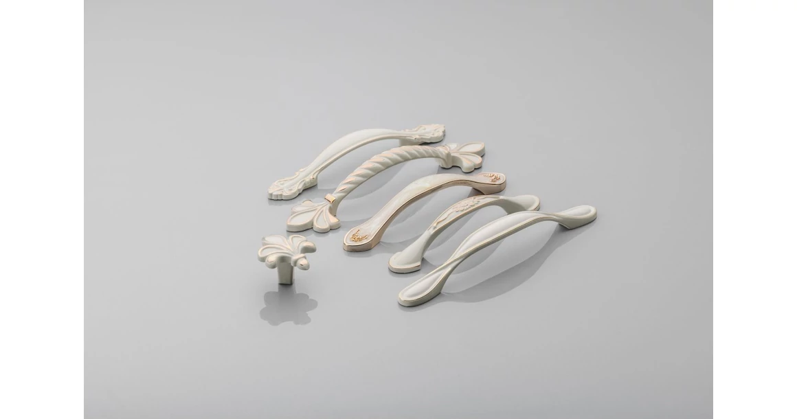 Kép 2/3 - Fogantyú fém,   96mm, ROYAL 2, fehér arany