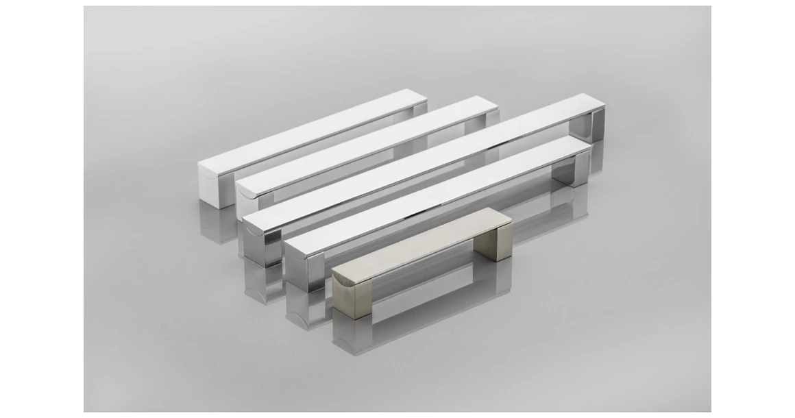 Kép 2/3 - Fogantyú alumínium,  224mm, UA-B337, alu elox