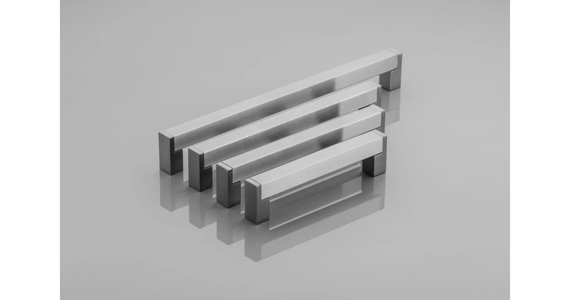 Kép 2/3 - Fogantyú fém,  128mm, UZ 334, szálcsiszolt