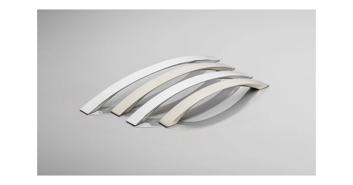 Kép 2/3 - Fogantyú fém,  160mm, CALABRIA, króm