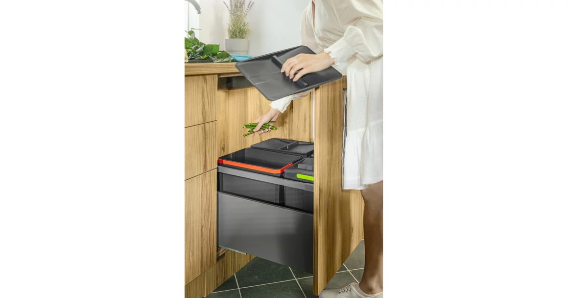 Kép 4/4 - Hulladékgyűjtő AxiSpace 800mm, mozgatórendszer nélkül, 2x15L, 2x7L edényekkel, tálcával, fedelekkel