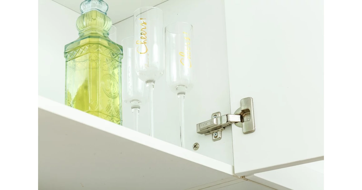 Kép 1/2 - Kivetőpánt, félig rázáródó, csillapított záródású, klippes, eurocsavar nélküli talp h=0