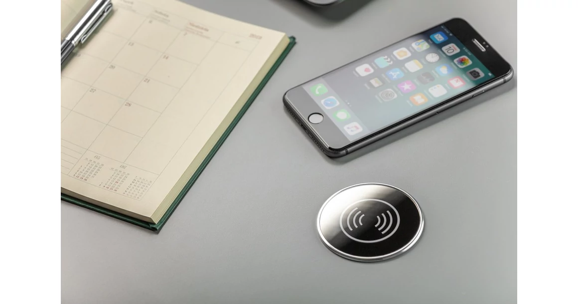 Kép 3/3 - Induktív töltő LUX tápegységgel, LUX max. USB A, 2A, AC 220-240V, 50/60Hz, IP20, króm