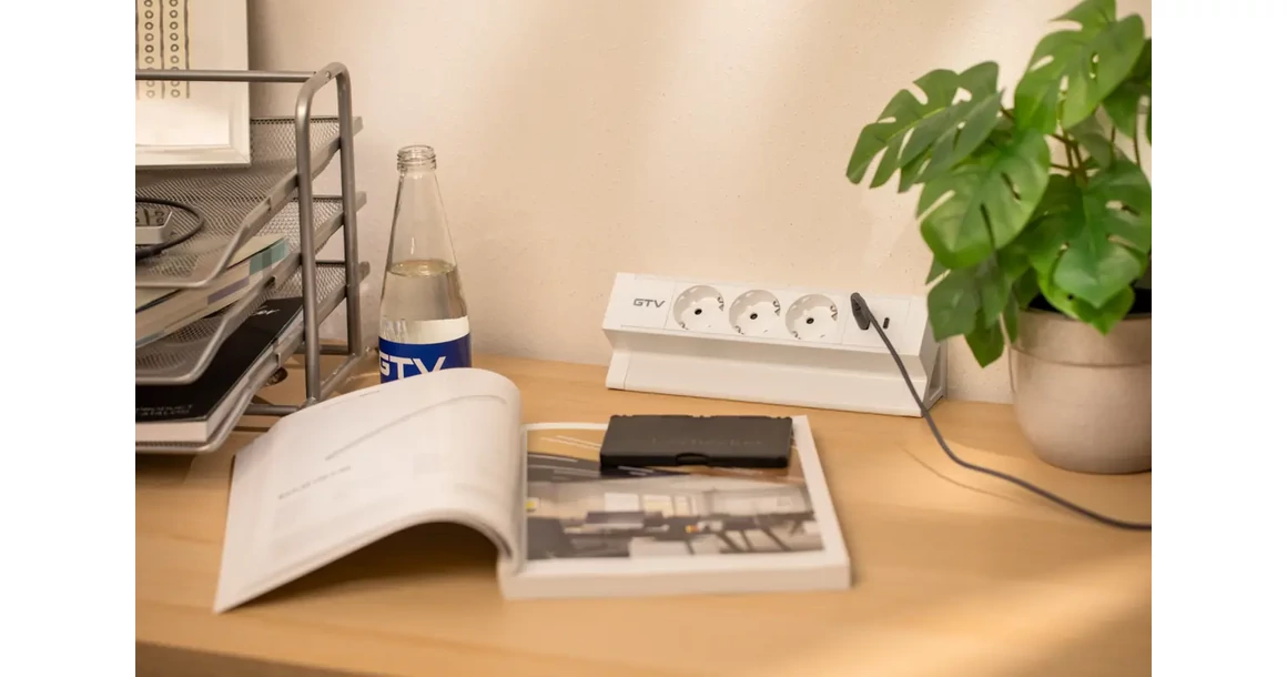 Kép 6/12 - Konnektor, pultra szerelhető, 3x dugalj, 1x USB A, USB C, 1,5fm kábellel, fehér, BASCO