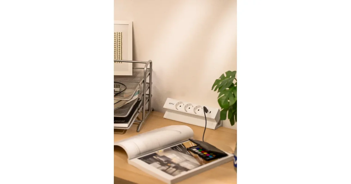Kép 8/12 - Konnektor, pultra szerelhető, 3x dugalj, 1x USB A, USB C, 1,5fm kábellel, fehér, BASCO