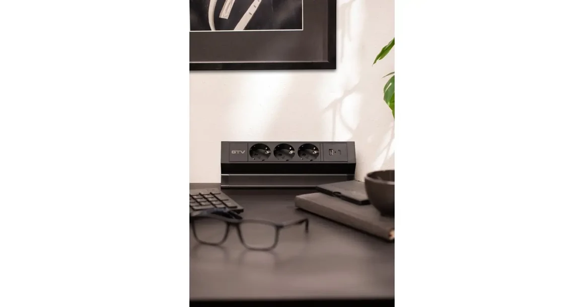 Kép 8/9 - Konnektor, pultra szerelhető, 3x dugalj, 1x USB A, USB C, 1,5fm kábellel, fekete, BASCO
