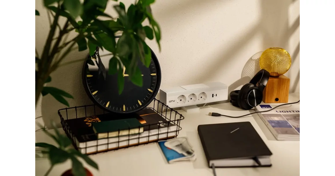 Kép 11/11 - Konnektor, pultra szerelhető, 3x dugalj, 1x USB A, USB C, 1,5fm kábellel, fehér, NICO