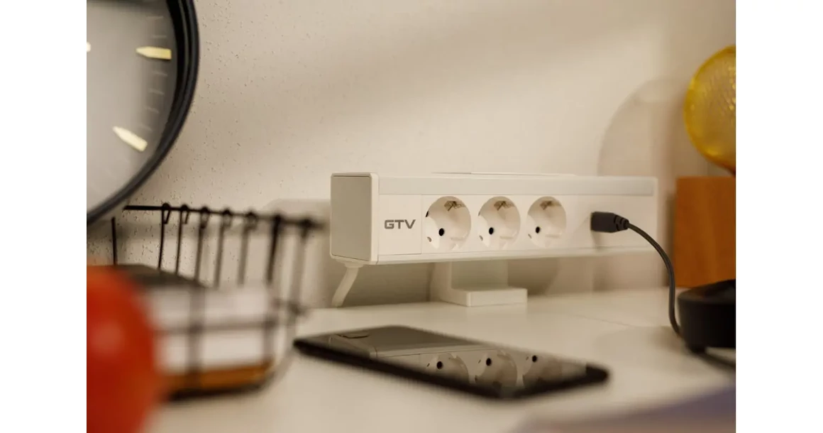 Kép 7/11 - Konnektor, pultra szerelhető, 3x dugalj, 1x USB A, USB C, 1,5fm kábellel, fehér, NICO