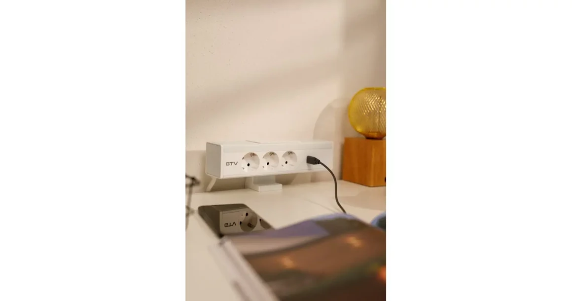Kép 8/11 - Konnektor, pultra szerelhető, 3x dugalj, 1x USB A, USB C, 1,5fm kábellel, fehér, NICO