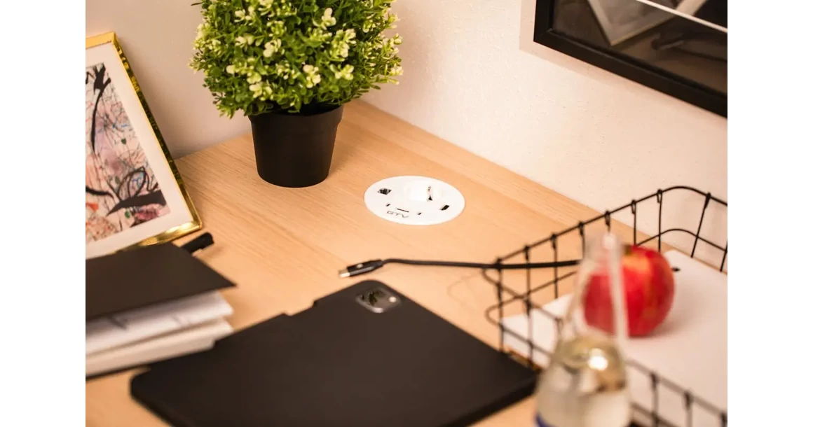 Kép 9/10 - Konnektor, pultba szerelhető, 1x dugalj, 1x USB A, 2xUSB C, RJ45; HDMI; 1,5fm kábellel, fehér, RONDO