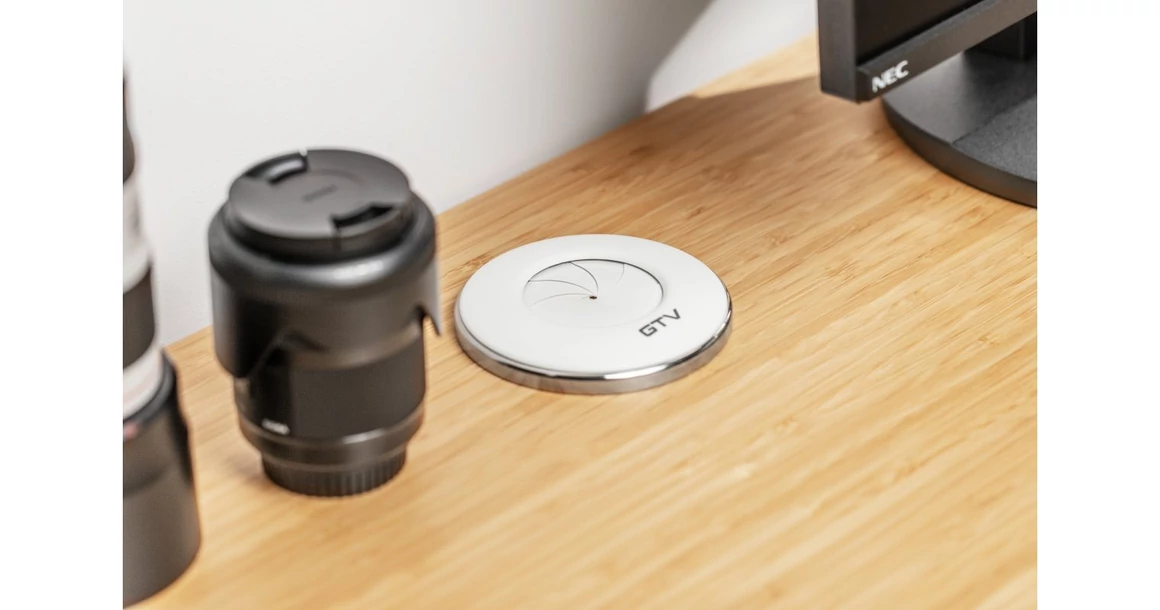 Kép 4/6 - Konnektor, pultba süllyesztett, 1,5m, SHUTTER, fehér