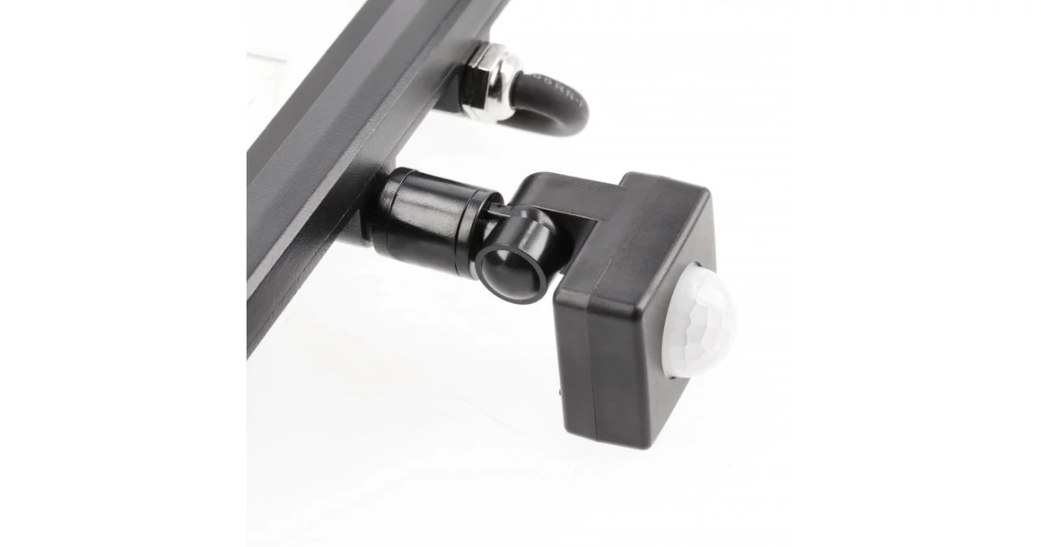 Kép 5/12 - LED reflektor iNEXT mozgásérzékelővel 30W 2400lm, PF>0,9, RA>80, IP65, 120°, 6400K, fekete