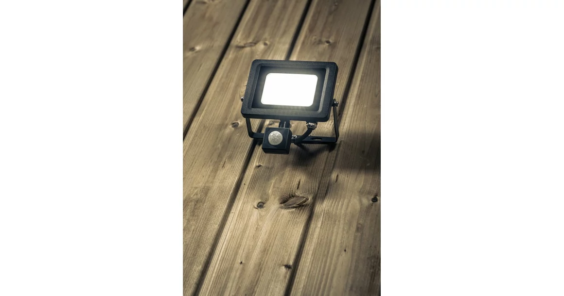 Kép 11/12 - LED reflektor iNEXT mozgásérzékelővel 20W 1600lm, PF>0,9, RA>80, IP65, 120°, 6400K, fekete
