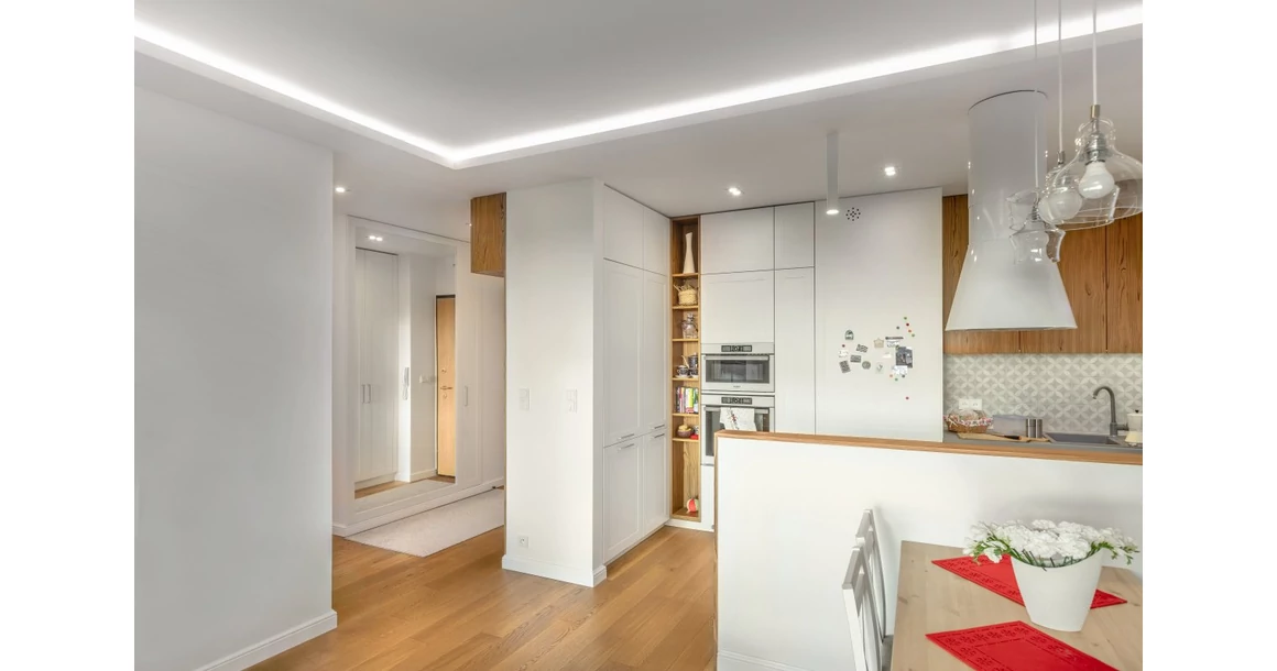 Kép 8/11 - Lámpa Mennyezeti lámpatest MORENA, IP20, négyzet, ezüst