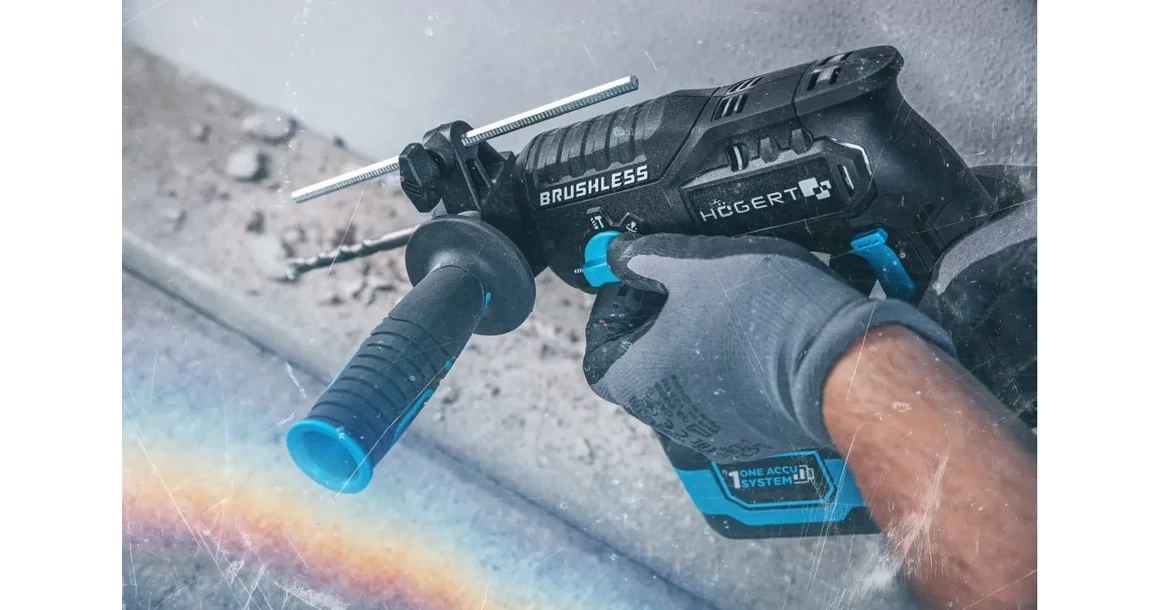 Kép 3/11 - Högert HT2E249-B24CH fúró-vésőkalapács szett, 18V, 2,2J, SDS+, 2db 4Ah akkuval, töltővel, kofferben