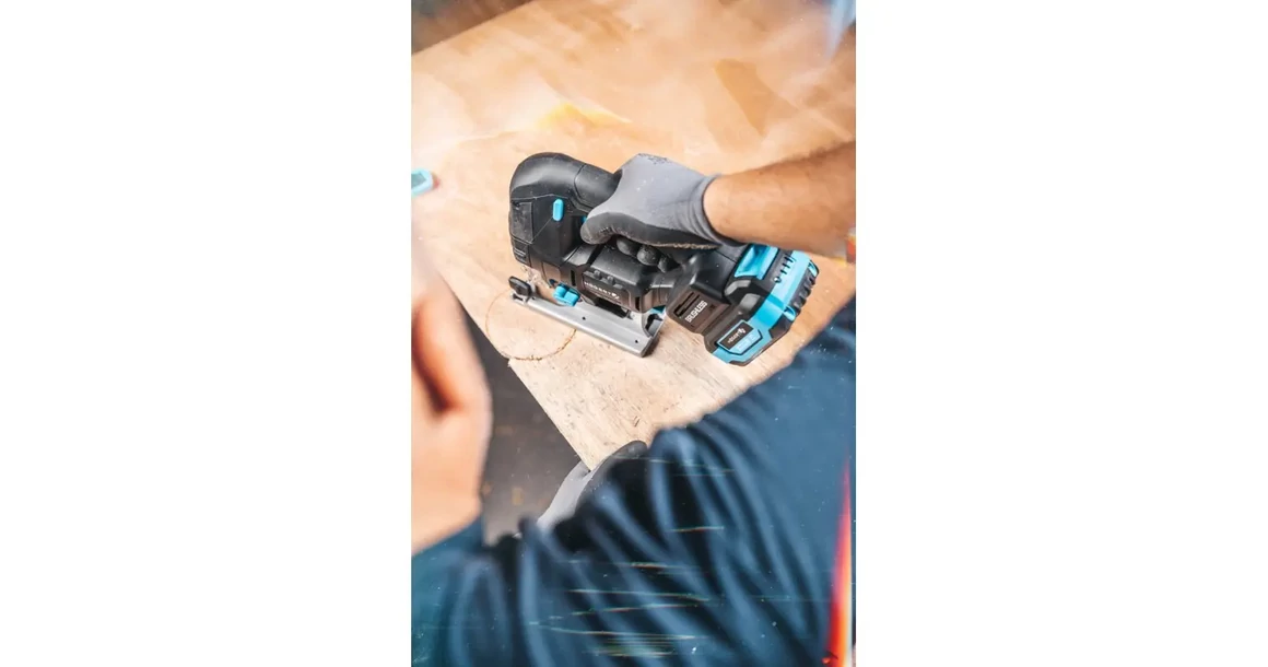 Kép 9/13 - Högert HT2E233-0JS dekopír fűrész, 18V, dobozban