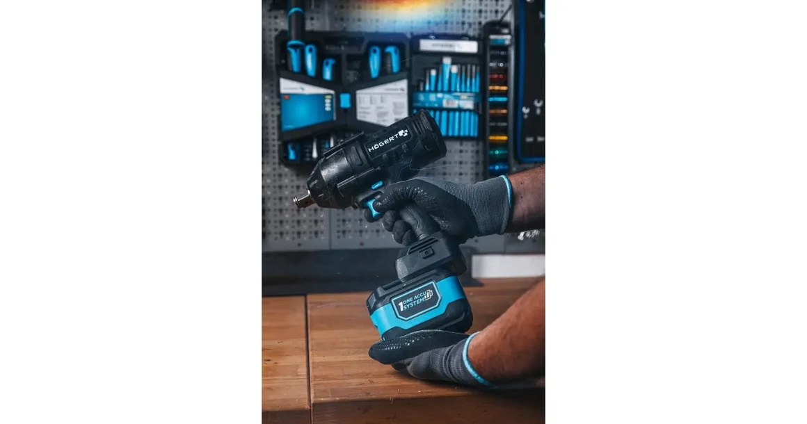 Kép 8/8 - Högert HT2E241-A60 akkumulátor 18V, 6Ah, dobozban