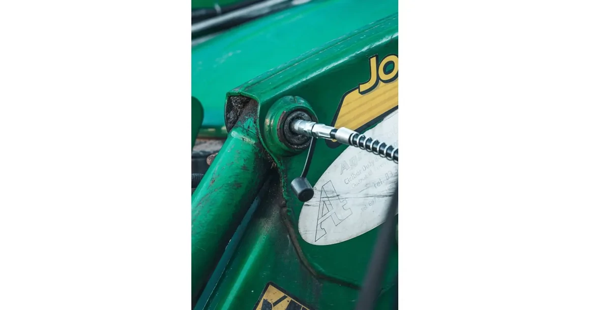 Kép 4/19 - Högert HT2E270-0GG zsírzófisztoly 18V, 410ml, dobozban