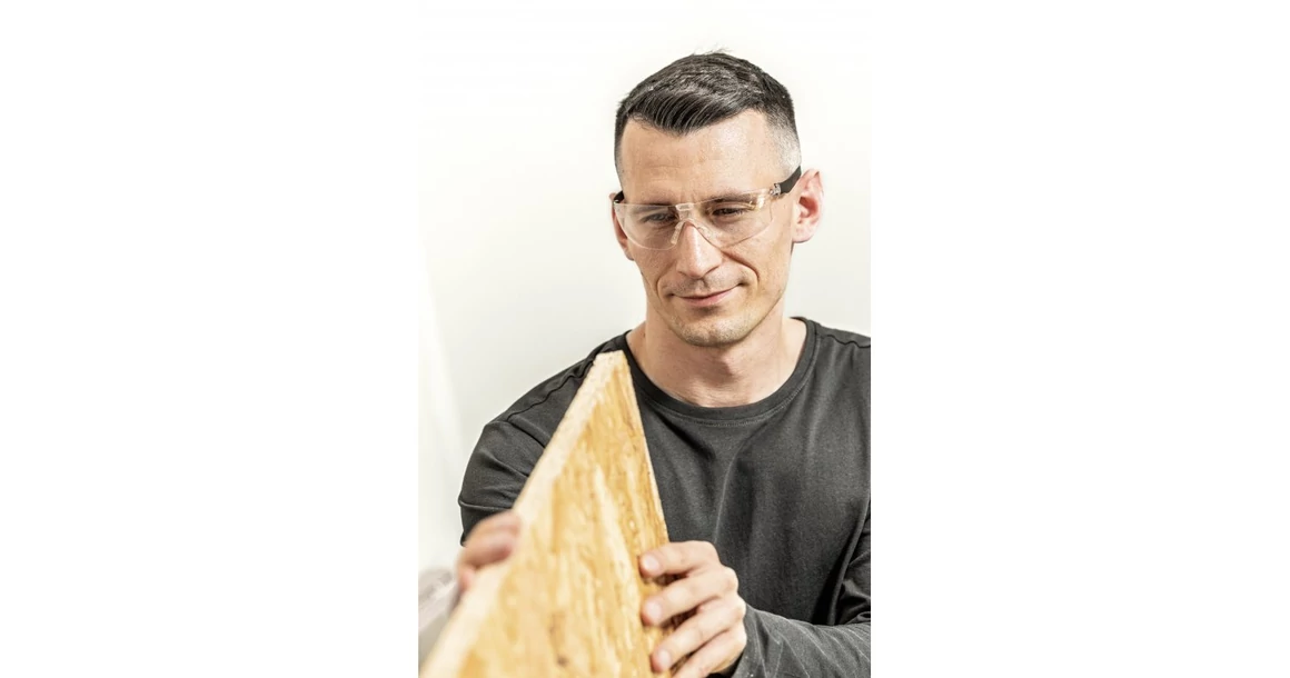 Kép 2/2 - Munkaruha Högert AUGAM Átlátszó biztonsági szemüveg, univerzális