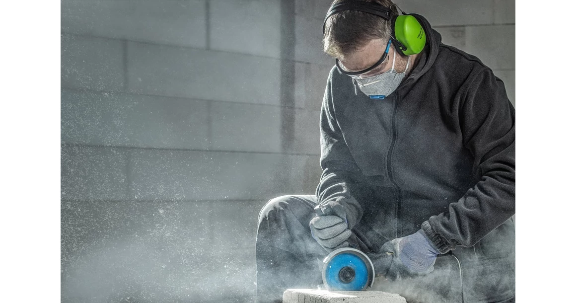 Kép 2/2 - Munkaruha Högert DINKEL Porvédő maszk FFP2, 3db/csomag