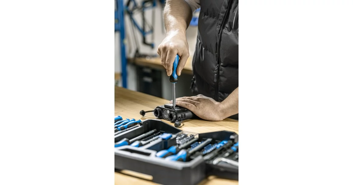 Kép 2/3 - Szerszám Högert Csavarhúzó szett, 64db-os, Crv, bitekkel