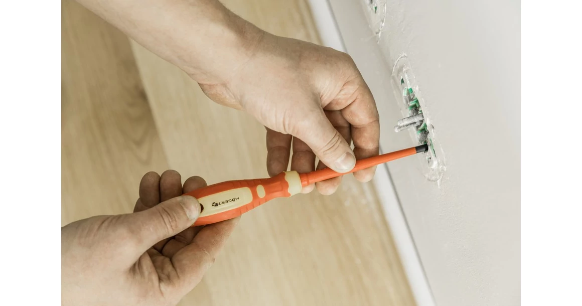 Kép 2/3 - Szerszám Högert Csavarhúzó, PH0, S2,  60/148mm, szigetelt 1000V