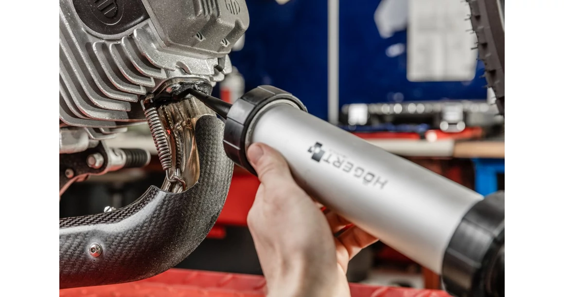 Kép 2/2 - Szerszám Högert Kinyomó pisztoly, tömlős szilikonhoz, fém