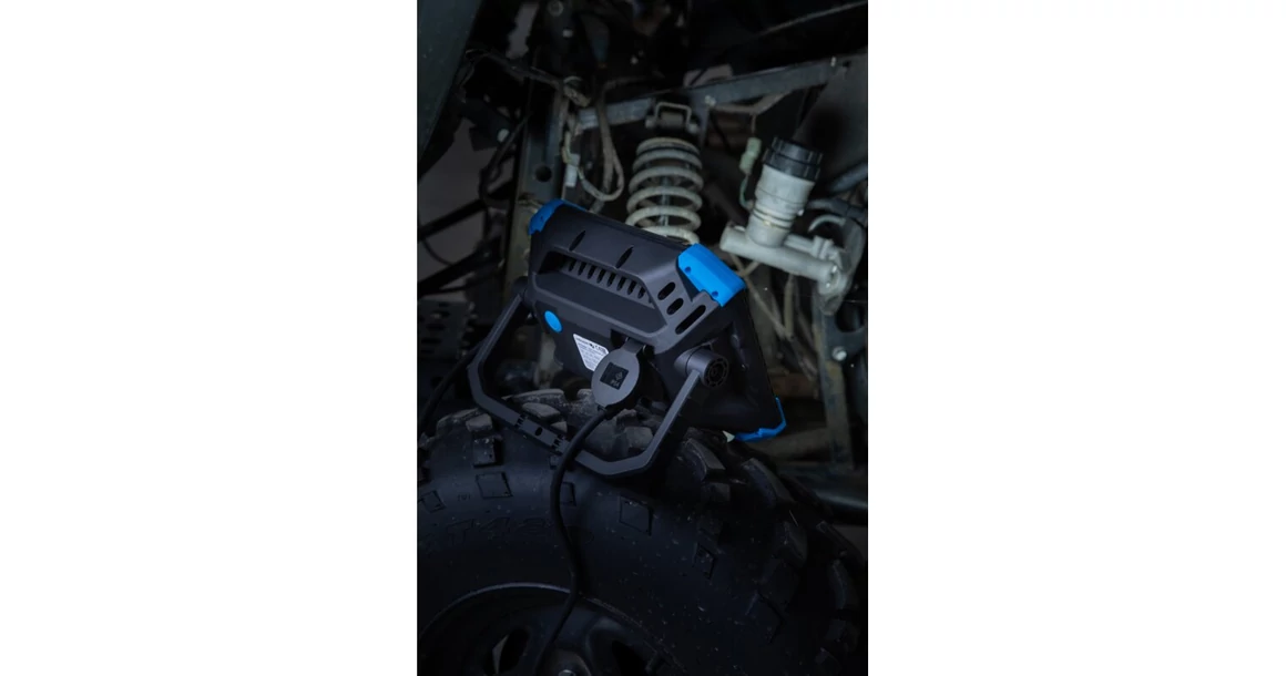 Kép 3/3 - Szerszám Högert Lámpa, SMD LED, hordozható munkalámpa, 4500lm, IP54-IK09, 240V, 5m kábel