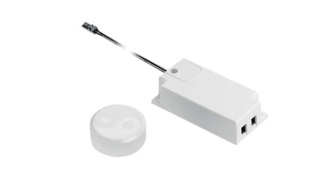 Kép 1/2 - Kapcsoló, érintős, CCT-hez, távvezérlős, fényerőszabályozóval, 12V, Max 60W, Mini AMP csatlakozóval, fehér