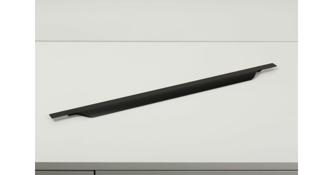 Kép 1/4 - Fogantyú  Viefe VECTOR élbe ültethető, 20,5mm ajtóhoz,  397mm, alumínium, csiszolt fekete
