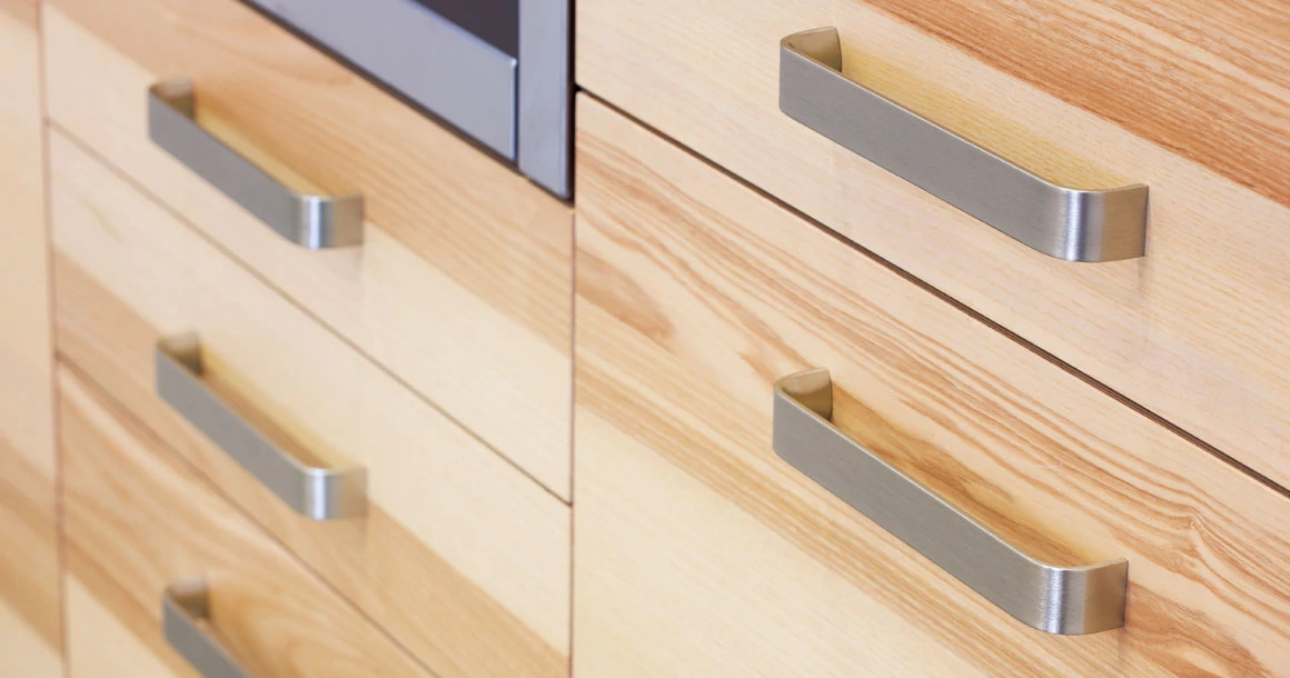 Kép 2/4 - Fogantyú  Viefe SENSE  128mm, alumínium, fényes króm