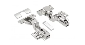 Kivetőpánt, közézáródó, csillapított záródású, klippes, eurocsavar nélküli 4 lyukas talp H=0 INNOVO, 2db os szett, takarókkal