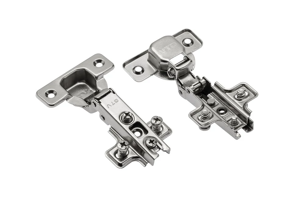 Kivetőpánt, ráütődő eurocsavaros talppal, H=4