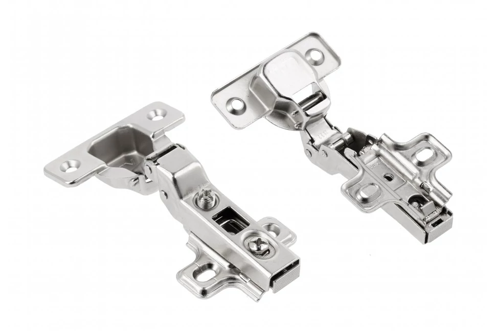 Kivetőpánt, félig ráütődő, rugó nélküli Puch-Open, eurocsavar nélküli talppal, H=1