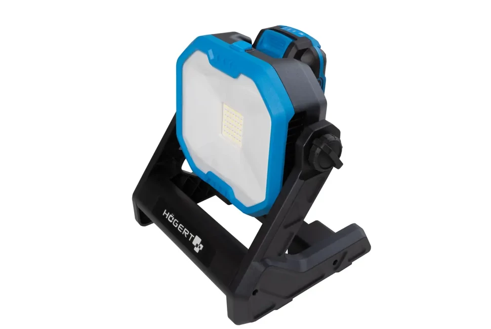 Högert HT2E237-0FL reflektor, 18V, 2400lm, dobozban