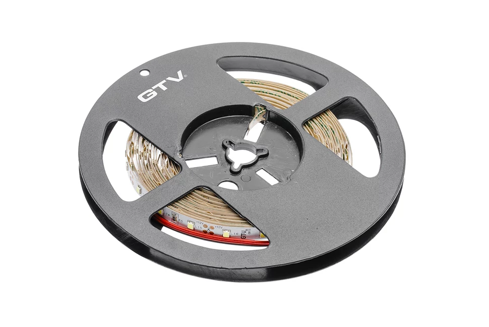 LED szalag 2835, 600 LED/5 fm, meleg fehér,  6,6W/fm,  33W/5fm , 5mm , 5fm/tekercs, 12V, IP20, 750lm/m