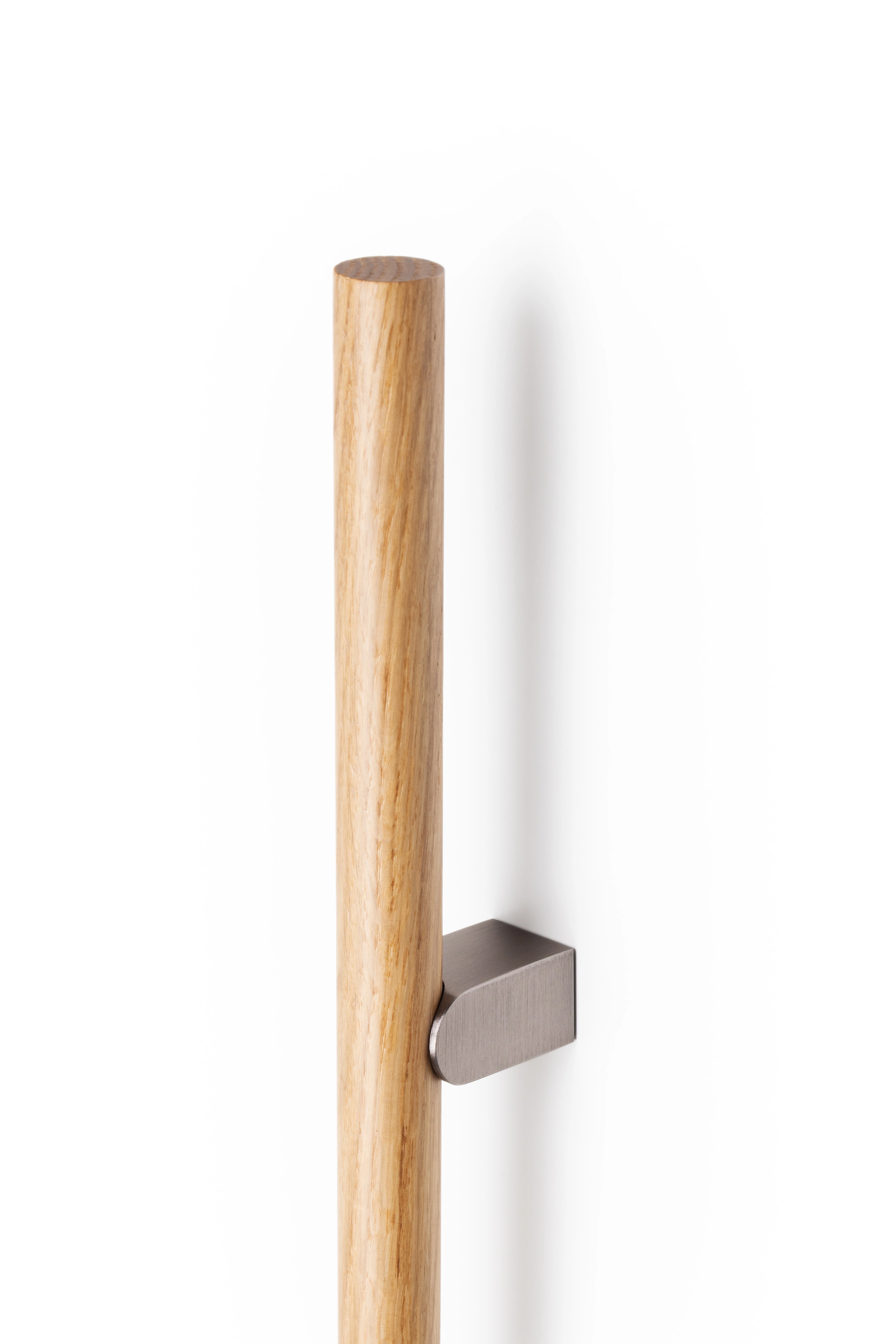 Fogantyú  Viefe KUMO WOOD BIG  frontról szerelhető  320mm, alumínium-fa, szálcsiszolt - tölgy